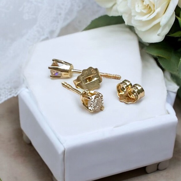 ❤️14K Gold .25 CTW Genuine Diamond Stud Earrings - Picture 2 of 13